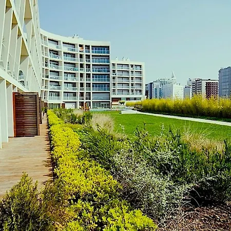 Lejlighed New Loft With Swimming Pool At Parque Nacoes! Lisboa
