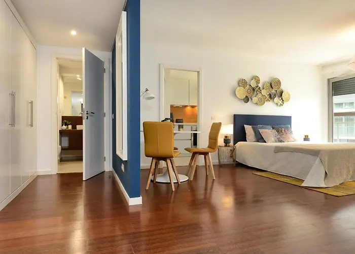 New Loft With Swimming Pool At Parque Nacoes! * Lisbon